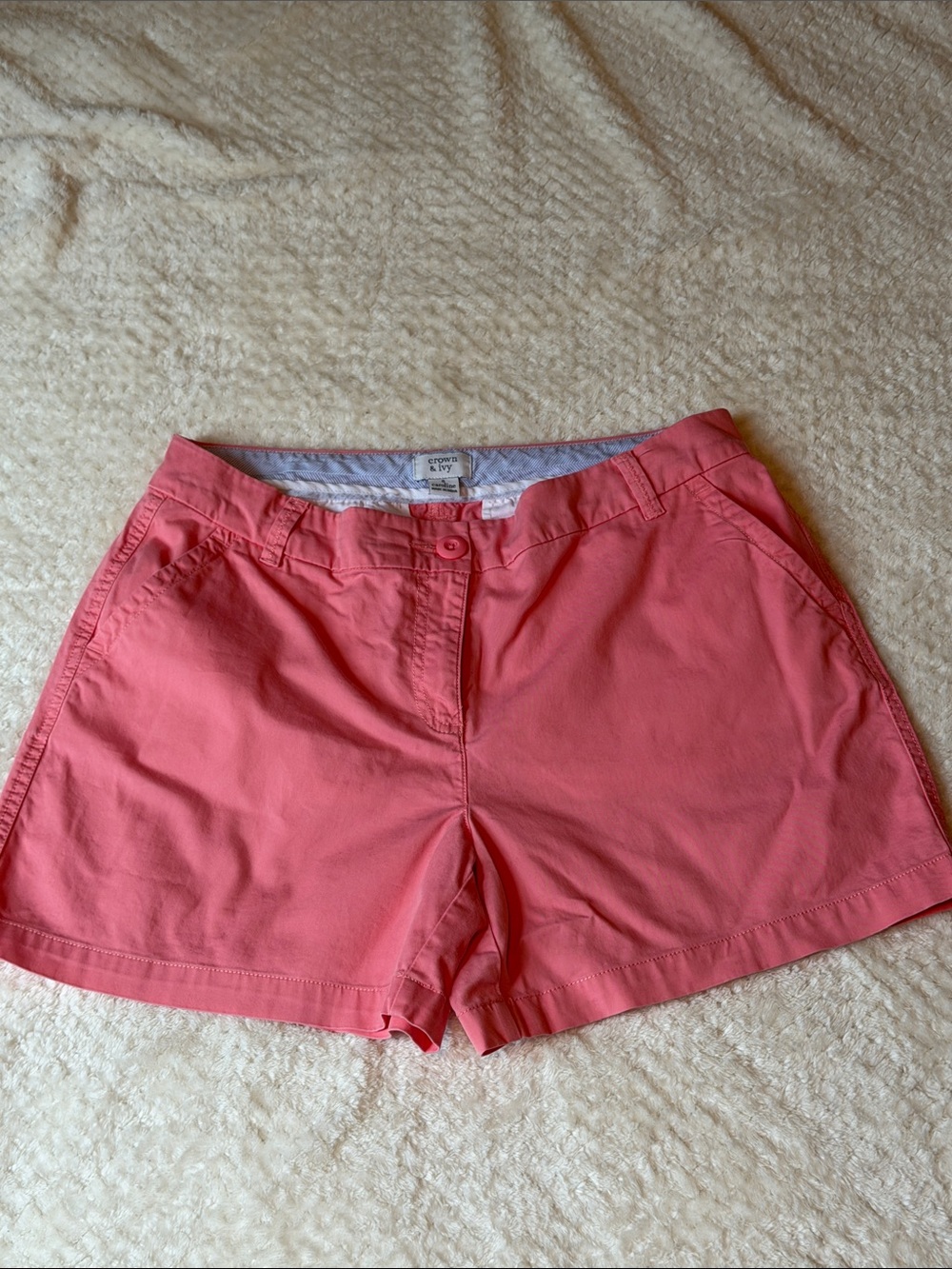 Crown & Ivy Caroline Shorts - 5 in”